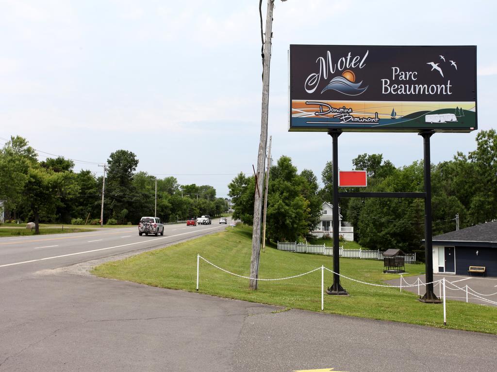 Motel Parc Beaumont Inc. Экстерьер фото